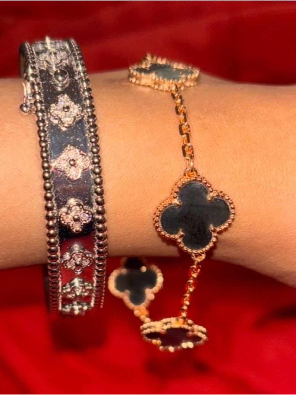 Gold and Green Clover Bracelet with Mother-of-Pearl Inlay - Picture 4 of 8